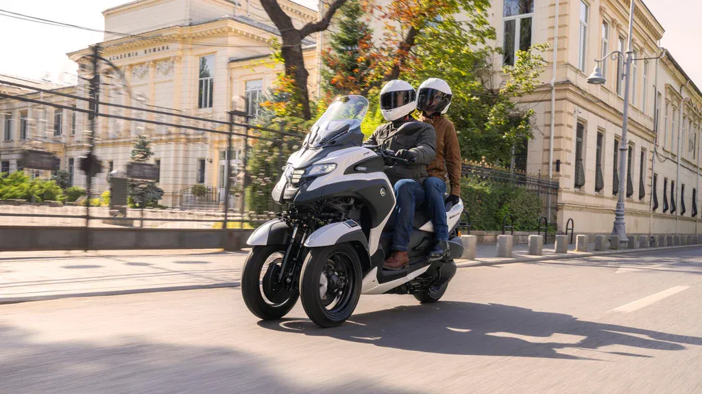 Nouveau Yamaha Tricity 300 15 nieuwe yamaha tricity 3005