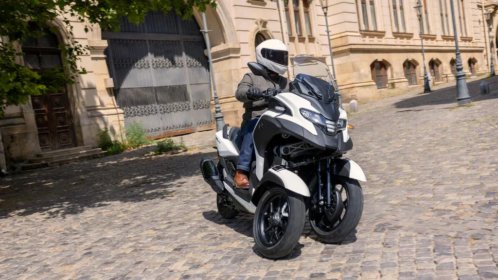 Nouveau Yamaha Tricity 300 11 nieuwe yamaha tricity 3008